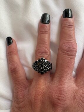 Thai Black Spinel Ring in
Stainless Steel SZ 6 - EUC